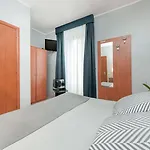 Hotel Roi *