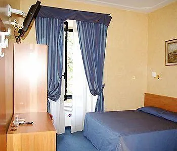 Roi Hotell