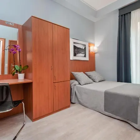 Otel Roi *