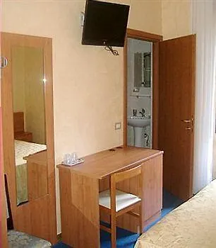 Roi Otel *