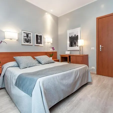Roi Hotel *